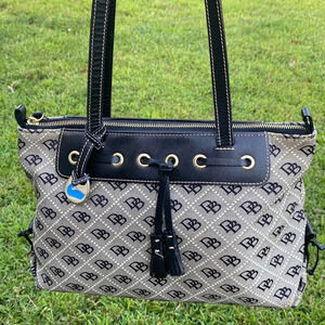 Dooney and Bourke EUC Vintage